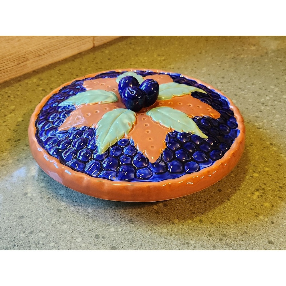 VTG Ceramic Blueberry Pie Keeper Plate with Lid, SEE PICS